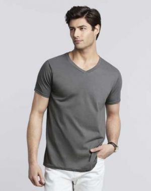64V00 Gildan Men's Softstyle V-Neck T-Shirt