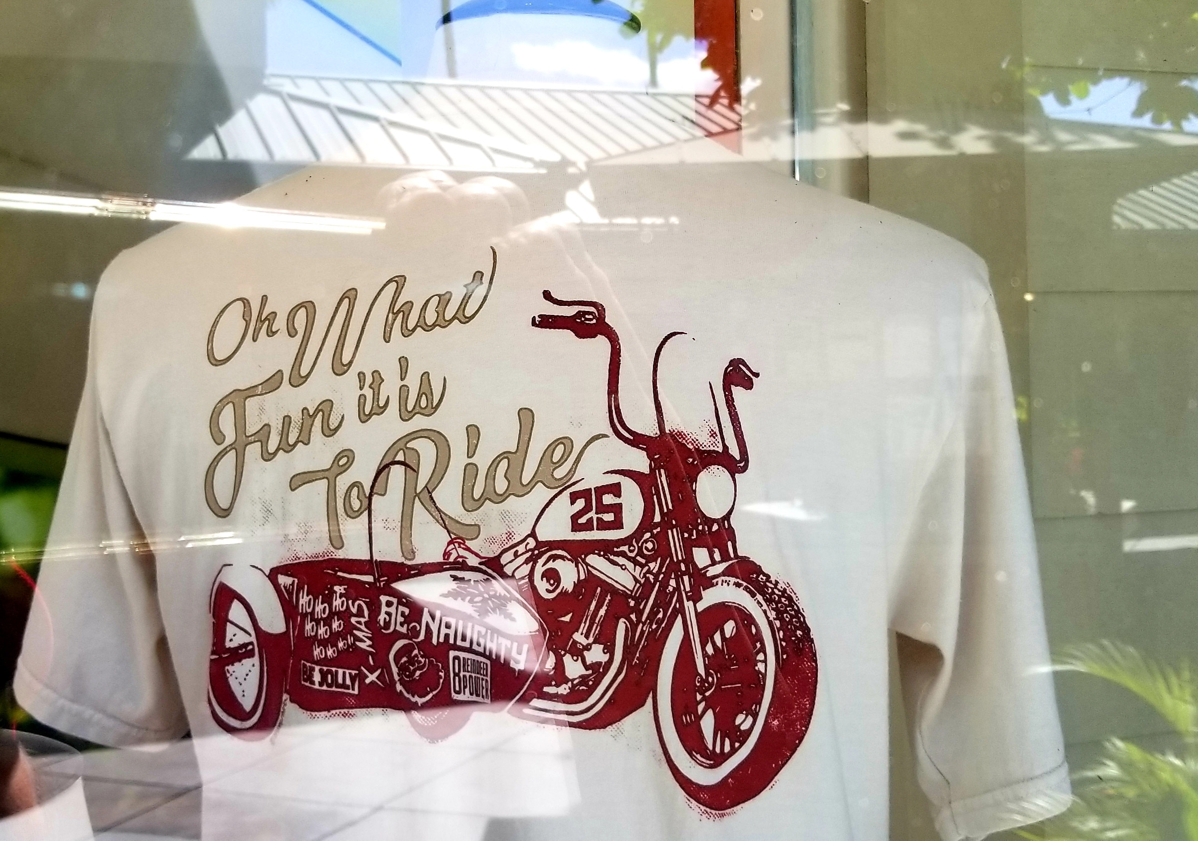 What Is Custom T Shirt Printing?